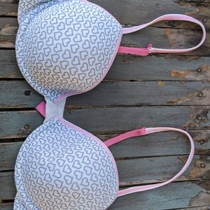 Victoria Secret Pink Fabulous Bra Size 36B NWOT